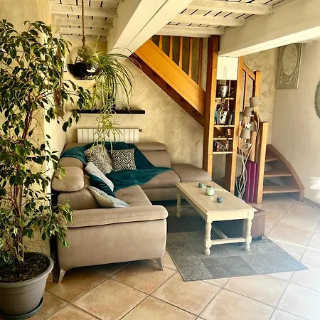 Jolie Maison Chaleureuse Apartment